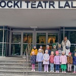 Grupa VI przed Białostockim Teatrem Lalek.