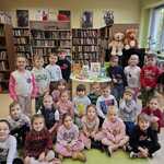Zdjęcie grupowe Tygrysków w Filii nr 6 Książnicy Podlaskiej.