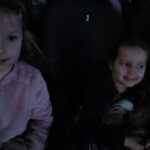 Dzieci w kinie.