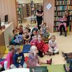 Grupa II Misie podczas zajęć edukacyjnych w Książnicy Podlaskiej.